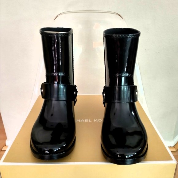 NIB MICHAEL KORS BLACK RAIN BOOTIE SIZE 8M - Picture 1 of 14